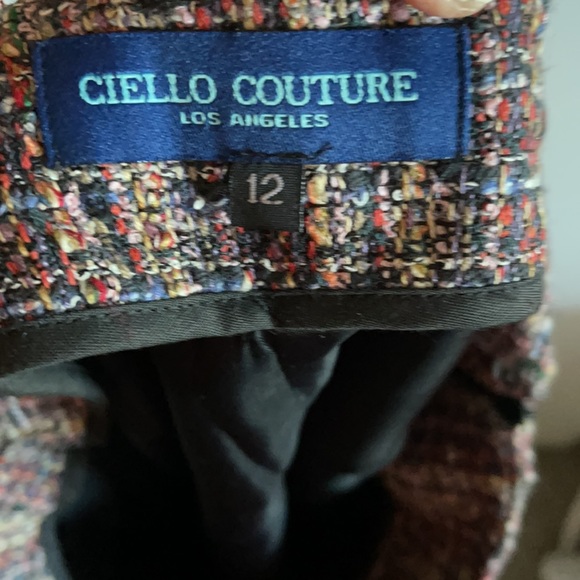 Mini patterned skirt. - Picture 3 of 4